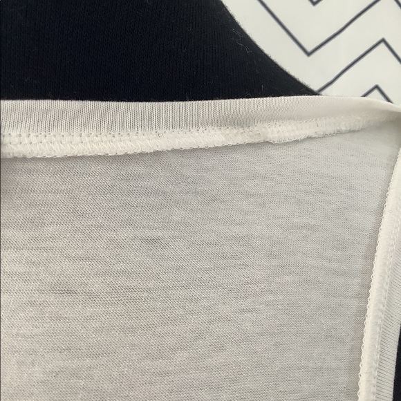 Le Chateau Tank Top - Picture 12 of 13